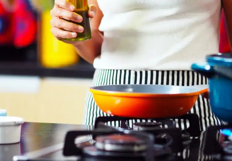 Fazer comida sem óleo ajuda emagrecer?